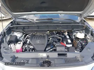 2024 Toyota Highlander LE z VIN 5TDKDRBH3RS531904, wystawiony jako IAAI lot #40509853 z przebiegiem 12 408 mil mil oraz . Historia ofert i sprzedaży dostępna na DreamBid. Obrazek 10.