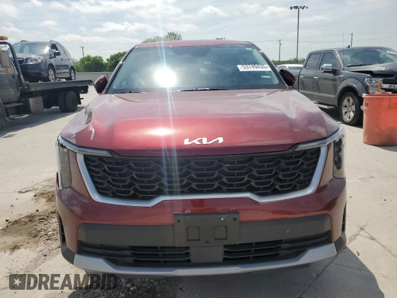 2024 Kia Sorento LX z VIN 5XYRG4JC9RG307967, wystawiony jako Copart lot #53749435 z przebiegiem 21 522 mil mil oraz Szkoda całkowita • Salvage title. Historia ofert i sprzedaży dostępna na DreamBid. Obrazek 5.