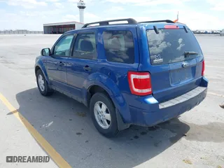 2008 Ford Escape XLT with VIN 1FMCU93Z78KA04347, listed as a IAAI auction lot 41978583 with 146,993 mi miles. Bid and sale history available at carsss.com. Image 3.