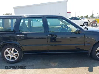 1998 Volvo V70 GLT with VIN YV1LW5676W2400102, listed as a IAAI auction lot 42654549 with 121,159 mi miles and . Bid and sale history available at DreamBid. Image 13.