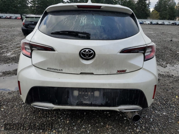 2020 Toyota Corolla Hatchback XSE with VIN JTNC4RBE9L3074725, listed as a Copart auction lot 50930325 with 73,392 mi miles and Salvage Title. Bid and sale history available at carsss.com. Image 6.
