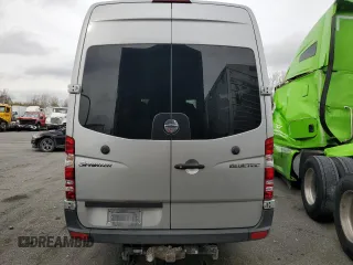 2013 Freightliner Sprinter with VIN WCDPE8CC6D5811382, listed as a Copart auction lot 77592634 with 49,192 mi miles and Salvage Title. Bid and sale history available at DreamBid. Image 6.
