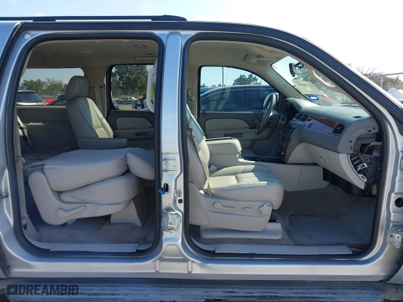2012 Chevrolet Suburban LT with VIN 1GNSCJE01CR220186, listed as a IAAI auction lot 41476520 with 117,714 mi miles. Bid and sale history available at carsss.com. Image 14.