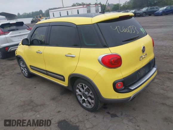 2014 FIAT 500L Trekking z VIN ZFBCFADH1EZ015579, wystawiony jako IAAI lot #42601733 z przebiegiem 185 909 mil mil oraz . Historia ofert i sprzedaży dostępna na DreamBid. Obrazek 3.