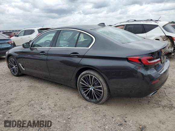 2021 BMW 5 Series 530i z VIN WBA53BH08MWW96605, wystawiony jako Copart lot #54408375 z przebiegiem 83 698 mil mil oraz Szkoda całkowita • Salvage title. Historia ofert i sprzedaży dostępna na DreamBid. Obrazek 2.