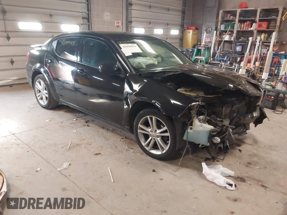 2014 Dodge Avenger SXT z VIN 1C3CDZCB3EN156146, wystawiony jako IAAI lot #42000054 z przebiegiem 149 166 mil mil oraz . Historia ofert i sprzedaży dostępna na DreamBid. Obrazek 1.