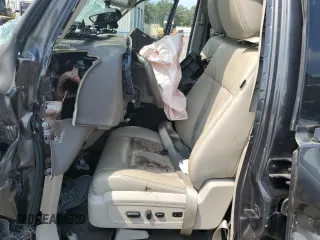 2016 Lincoln Navigator Select z VIN 5LMJJ2HT5GEL04586, wystawiony jako Copart lot #67161264 z przebiegiem Nie podano mil oraz Nie do naprawy • Non repairable. Historia ofert i sprzedaży dostępna na DreamBid. Obrazek 7.