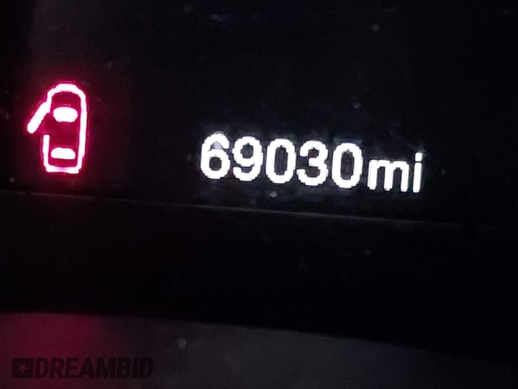 2015 Jeep Renegade Latitude with VIN ZACCJBBT0FPB52572, listed as a IAAI auction lot 41835191 with 69,030 mi miles and . Bid and sale history available at DreamBid. Image 15.