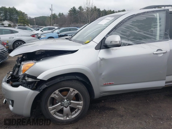 2011 Toyota RAV4 Sport with VIN JTMRK4DV7B5099808, listed as a IAAI auction lot 41955282 with 177,431 mi miles. Bid and sale history available at carsss.com. Image 17.