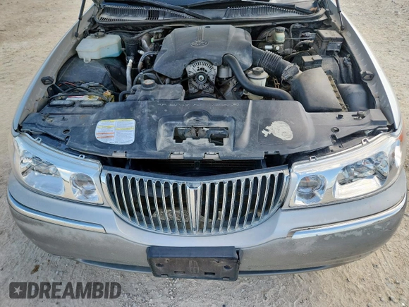 2000 Lincoln Town Car Signature with VIN 1LNHM82W9YY774120, listed as a Copart auction lot 59328725 with 137,910 mi miles and Salvage title. Bid and sale history available at DreamBid. Image 11.