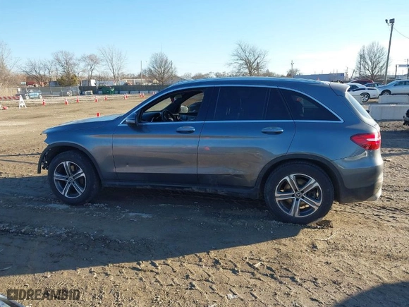 2019 Mercedes-Benz GLC with VIN WDC0G4KB6KV195734, listed as a IAAI auction lot 41666697 with NaN miles. Bid and sale history available at carsss.com. Image 15.
