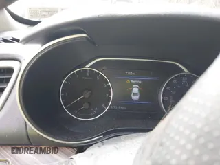 2017 Nissan Maxima SV z VIN 1N4AA6AP3HC434557, wystawiony jako IAAI lot #42203547 z przebiegiem 121 518 mil mil oraz . Historia ofert i sprzedaży dostępna na DreamBid. Obrazek 7.