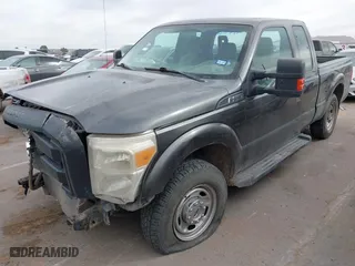 2016 Ford Super Duty F-250 SRW XLT with VIN 1FT7X2A65GEA40452, listed as a IAAI auction lot 41522578 with 135,711 mi miles. Bid and sale history available at carsss.com. Image 18.