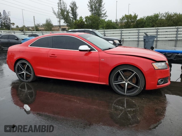 2012 Audi S5 Premium Plus z VIN WAUCVAFR6CA001417, wystawiony jako Copart lot #42179465 z przebiegiem 122 296 mil mil oraz Czysty tytuł • Clean title. Historia ofert i sprzedaży dostępna na DreamBid. Obrazek 4.