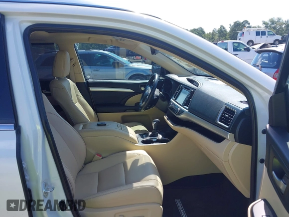 2019 Toyota Highlander SE with VIN 5TDKZRFH7KS551929, listed as a IAAI auction lot 42627458 with 84,117 mi miles and . Bid and sale history available at DreamBid. Image 5.