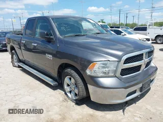 2017 Ram 1500 SLT z VIN 1C6RR6GG4HS682665, wystawiony jako IAAI lot #42366323 z przebiegiem 42 803 mil mil oraz . Historia ofert i sprzedaży dostępna na DreamBid. Obrazek 1.