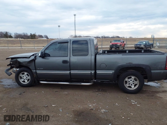 2001 Chevrolet Silverado 1500 LS with VIN 2GCEC19T511176550, listed as a IAAI auction lot 41672634 with 261,978 mi miles. Bid and sale history available at carsss.com. Image 15.