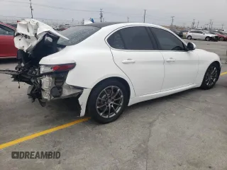 2018 Alfa Romeo Giulia z VIN ZARFAEBN0J7563478, wystawiony jako Copart lot #55683915 z przebiegiem 110 134 mil mil oraz Szkody całkowita. Historia ofert i sprzedaży dostępna na DreamBid. Obrazek 3.