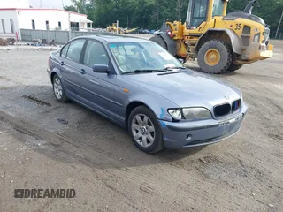 2003 BMW 3 Series 325xi z VIN WBAEU33443PM53282, wystawiony jako IAAI lot #42425361 z przebiegiem Nie podano mil oraz . Historia ofert i sprzedaży dostępna na DreamBid. Obrazek 1.