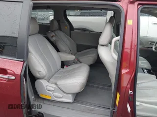2011 Toyota Sienna XLE AAS с VIN 5TDYK3DCXBS001286, выставлен на аукционе IAAI как лот 42363820 с пробегом 80 138 миль миль и . История ставок и продаж доступна на DreamBid. Изображение 8.