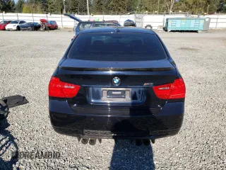 2011 BMW M3 z VIN WBSPM9C54BE203115, wystawiony jako Copart lot #54583324 z przebiegiem Nie podano mil oraz Szkody całkowita. Historia ofert i sprzedaży dostępna na DreamBid. Obrazek 6.