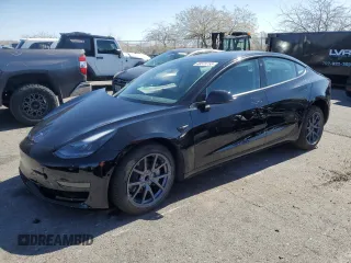 2021 Tesla Model 3 Standard Range Plus z VIN 5YJ3E1EA7MF871622, wystawiony jako Copart lot #48573755 z przebiegiem 48 004 mil mil oraz Szkoda całkowita • Salvage title. Historia ofert i sprzedaży dostępna na DreamBid. Obrazek 1.