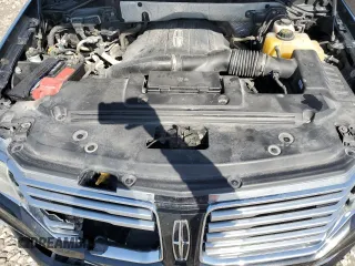 2015 Lincoln Navigator z VIN 5LMJJ2JT7FEJ04172, wystawiony jako Copart lot #51412255 z przebiegiem 220 416 mil mil oraz Szkoda całkowita • Salvage title. Historia ofert i sprzedaży dostępna na DreamBid. Obrazek 12.