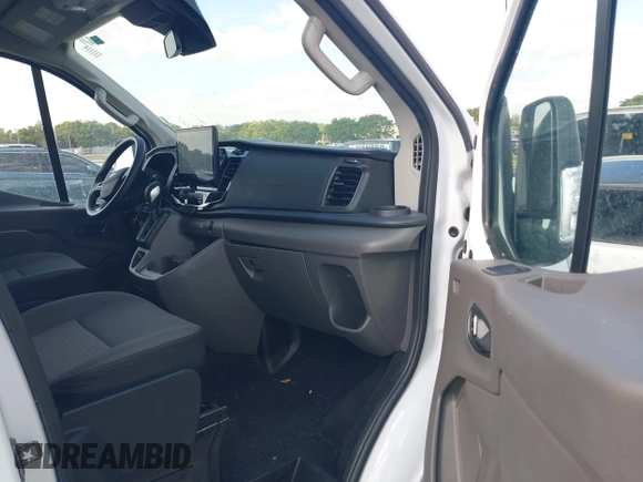 2023 Ford Transit Passenger XL with VIN 1FBAX2YG6PKB08879, listed as a IAAI auction lot 42137671 with 44,204 mi miles. Bid and sale history available at carsss.com. Image 5.