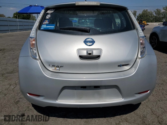 2015 Nissan LEAF S z VIN 1N4AZ0CP2FC303068, wystawiony jako Copart lot #55519835 z przebiegiem 93 618 mil mil oraz Szkoda całkowita • Salvage title. Historia ofert i sprzedaży dostępna na DreamBid. Obrazek 6.