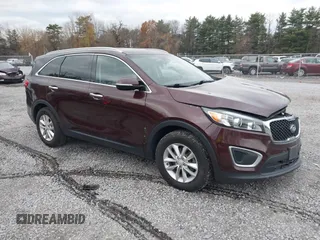 2017 Kia Sorento LX with VIN 5XYPG4A34HG298603, listed as a IAAI auction lot 40730804 with 89,819 mi miles. Bid and sale history available at carsss.com. Image 1.
