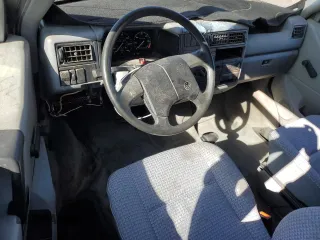 1993 Volkswagen EuroVan с VIN WV2HD0705PH059541, выставлен на аукционе Copart как лот 88357745 с пробегом 88 905 миль миль и Чистый • Clean title. История ставок и продаж доступна на DreamBid. Изображение 8.