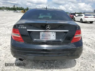 2013 Mercedes-Benz C 250 Sport z VIN WDDGF4HB0DR275207, wystawiony jako Copart lot #60808375 z przebiegiem 93 921 mil mil oraz Czysty tytuł • Clean title. Historia ofert i sprzedaży dostępna na DreamBid. Obrazek 6.