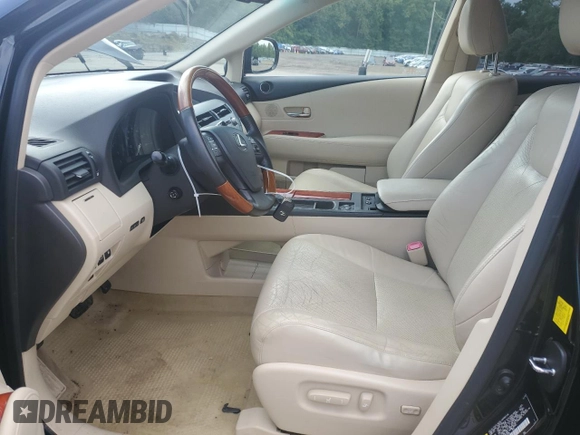 2011 Lexus RX 350 z VIN JTJBK1BA7B2015596, wystawiony jako Copart lot #61337755 z przebiegiem 80 907 mil mil oraz Szkoda całkowita • Salvage title. Historia ofert i sprzedaży dostępna na DreamBid. Obrazek 7.