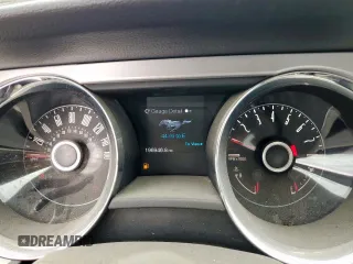 2014 Ford Mustang V6 with VIN 1ZVBP8AM6E5262861, listed as a Copart auction lot 62056095 with 196,946 mi miles and Salvage title. Bid and sale history available at DreamBid. Image 9.