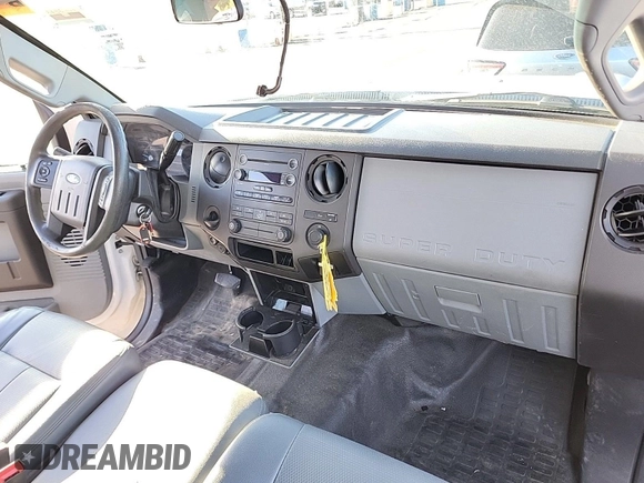 2015 Ford F-250 XLT with VIN 1FT7X2AT2FEB61007, listed as a IAAI auction lot 42663794 with 303,185 mi miles and . Bid and sale history available at DreamBid. Image 18.