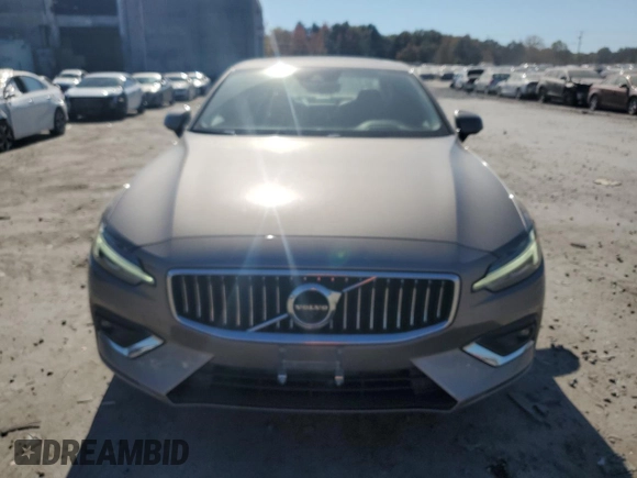 2019 Volvo S60 Inscription with VIN 7JRA22TL1KG017496, listed as a Copart auction lot 76607714 with 52,180 mi miles and Salvage Title. Bid and sale history available at carsss.com. Image 5.