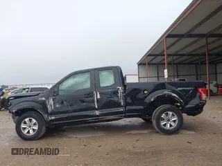 2017 Ford F-150 XL z VIN 1FTEX1C82HKE48197, wystawiony jako IAAI lot #41954267 z przebiegiem 72 946 mil mil oraz . Historia ofert i sprzedaży dostępna na DreamBid. Obrazek 14.