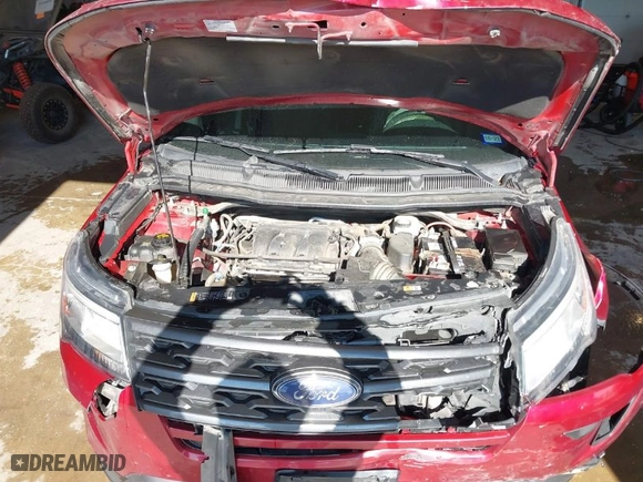 2019 Ford Explorer XLT with VIN 1FM5K7D84KGA27717, listed as a IAAI auction lot 41281945 with 134,956 mi miles. Bid and sale history available at carsss.com. Image 10.