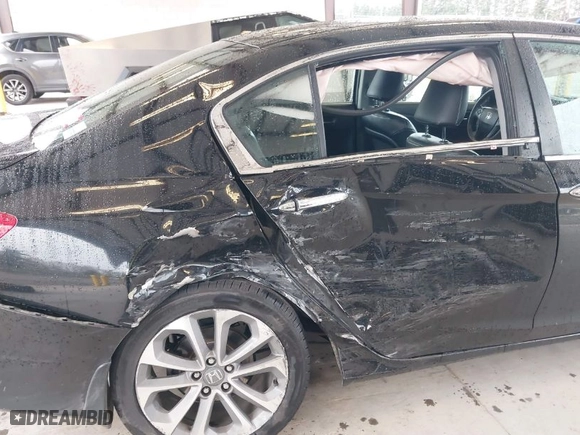 2014 Honda Accord Sedan Sport with VIN 1HGCR2F51EA076833, listed as a IAAI auction lot 41936015 with 153,130 mi miles. Bid and sale history available at carsss.com. Image 6.