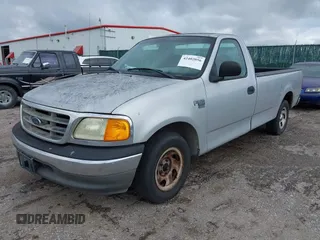 2004 Ford F-150 XL с VIN 2FTRF17W64CA84331, выставлен на аукционе IAAI как лот 42402056 с пробегом 271 831 миль миль и . История ставок и продаж доступна на DreamBid. Изображение 2.