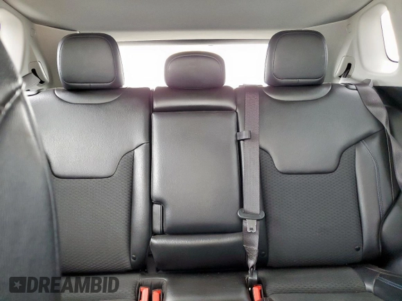 2022 Jeep Compass Latitude z VIN 3C4NJCBB5NT139019, wystawiony jako Copart lot #57121185 z przebiegiem 30 894 mil mil oraz Nie do naprawy • Non repairable. Historia ofert i sprzedaży dostępna na DreamBid. Obrazek 10.