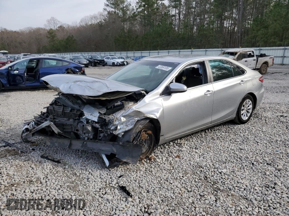 2015 Toyota Camry XLE with VIN 4T1BF1FK5FU911346, listed as a Copart auction lot 43369185 with 67,404 mi miles and Salvage Title. Bid and sale history available at DreamBid. Image 1.