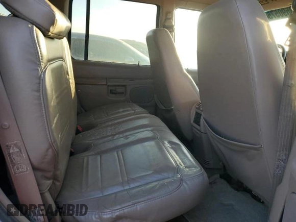 1999 Ford Explorer XLT z VIN 1FMZU34E8XZB93177, wystawiony jako Copart lot #61252815 z przebiegiem 133 452 mil mil oraz Czysty tytuł • Clean title. Historia ofert i sprzedaży dostępna na DreamBid. Obrazek 11.