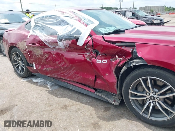 2017 Ford Mustang GT z VIN 1FA6P8CF0H5312568, wystawiony jako IAAI lot #42420290 z przebiegiem 67 106 mil mil oraz . Historia ofert i sprzedaży dostępna na DreamBid. Obrazek 6.
