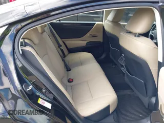 2019 Lexus ES 350 with VIN 58ABZ1B16KU042893, listed as a IAAI auction lot 42288578 with 13,765 mi miles and . Bid and sale history available at DreamBid. Image 8.