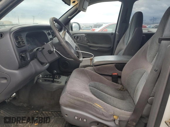 2000 Dodge Durango with VIN 1B4HS28Z1YF168392, listed as a Copart auction lot 89223475 with 299,799 mi miles and Salvage Title. Bid and sale history available at DreamBid. Image 7.