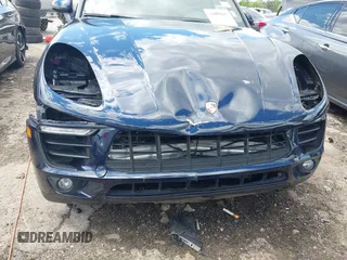 2018 Porsche Macan with VIN WP1AA2A57JLB02790, listed as a IAAI auction lot 42001685 with 59,313 mi miles. Bid and sale history available at carsss.com. Image 6.