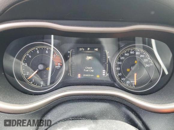 2016 Jeep Cherokee Altitude z VIN 1C4PJMAS7GW365687, wystawiony jako Copart lot #54332725 z przebiegiem 253 823 mil mil oraz Czysty tytuł • Clean title. Historia ofert i sprzedaży dostępna na DreamBid. Obrazek 9.