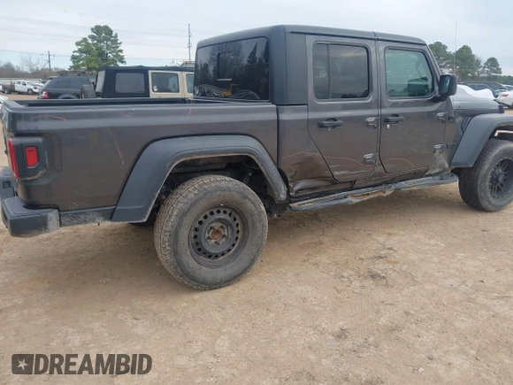 2020 Jeep Gladiator Sport S with VIN 1C6HJTAG2LL151865, listed as a IAAI auction lot 41649805 with 117,093 mi miles. Bid and sale history available at carsss.com. Image 4.