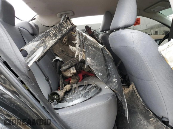 2019 Toyota Corolla L z VIN 5YFBURHE7KP887803, wystawiony jako Copart lot #43041105 z przebiegiem 156 584 mil mil oraz Szkoda całkowita • Salvage title. Historia ofert i sprzedaży dostępna na DreamBid. Obrazek 10.